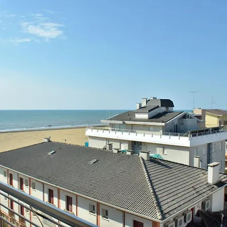 Appartamento Lovely Flat With Terrace In Bibione-beahost