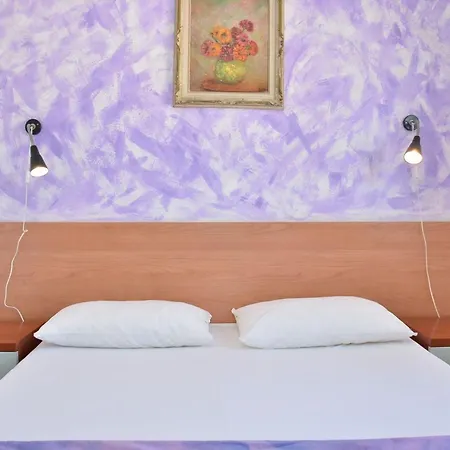 Lovely Flat With Terrace In Bibione-beahost *