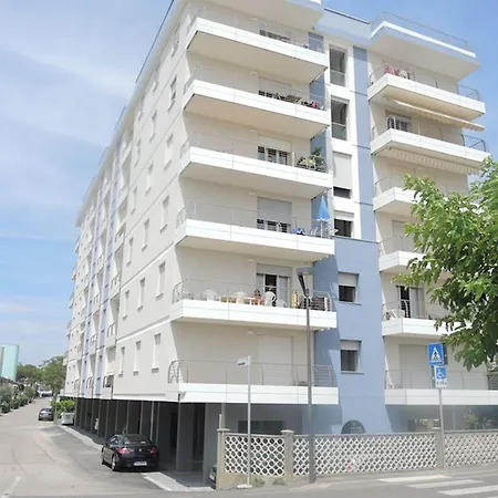 Lovely Flat With Terrace In Bibione-beahost Lejlighed *